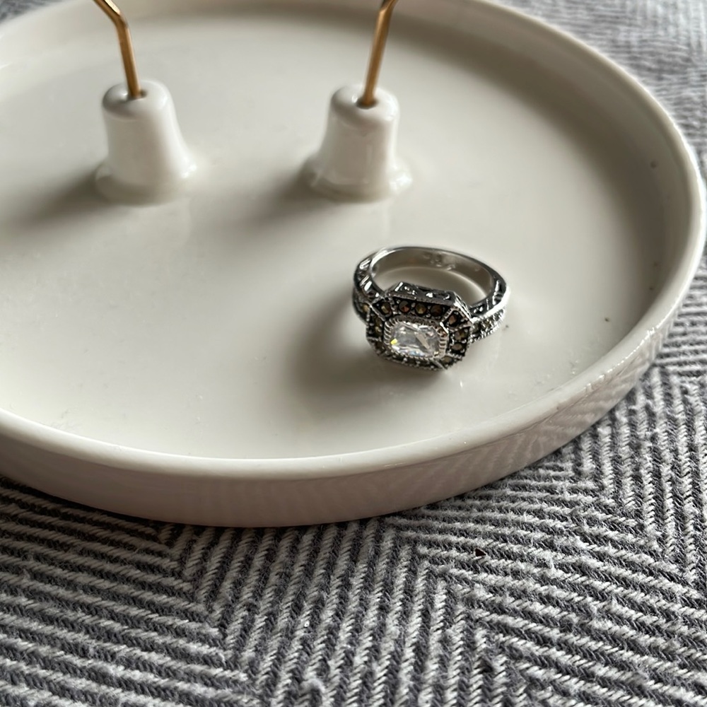 Park Lane ring, size 6